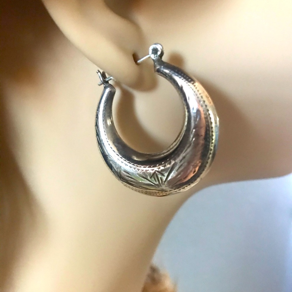 Vintage Sterling Silver Hoops Beautiful Detail
